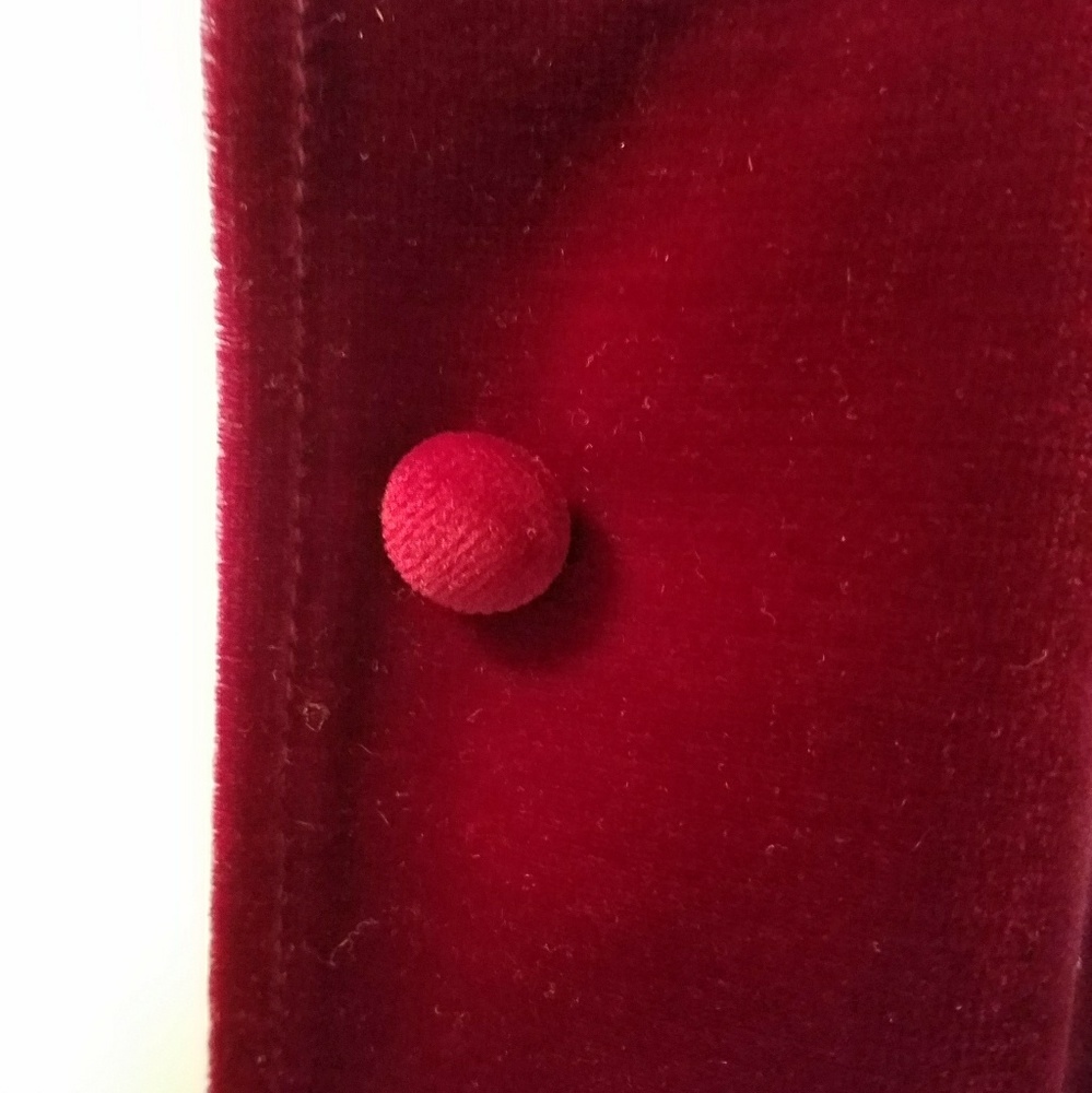 SOLD - Vintage velvet jacket in plum wine - Picture 5 of 8